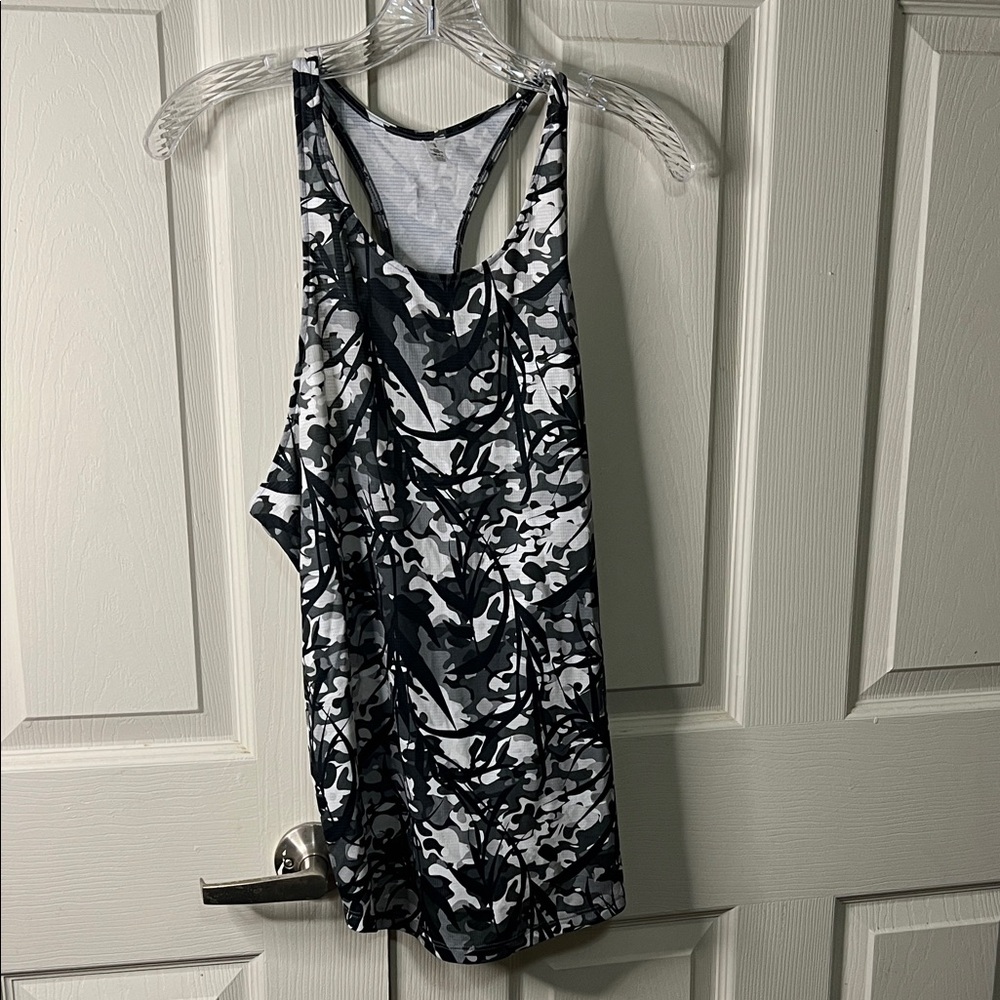 Under Armour Black and White Camo Tank Top